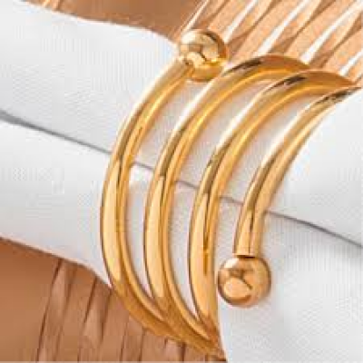 F - PG8312 JOGO COM 4 PORTAGUARDANAPOS METAL OURO